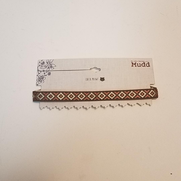 Choker Necklace - Picture 8 of 8